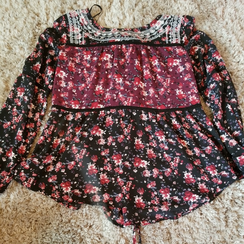 Women's floral top